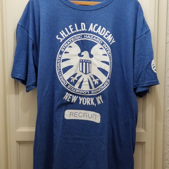 Marvel Other - Marvel Shield trainee tshirt